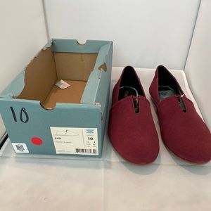 Toms women's Suede Kelli Flat size 10